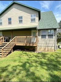 Building Photo - This 3 Bedroom Basement Duplex in Ozark is...