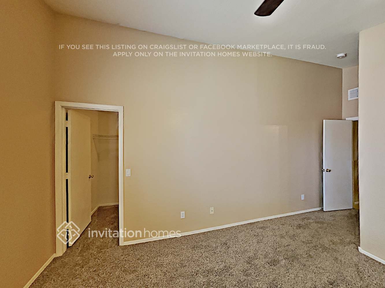 Building Photo - 419 S Sabrina
