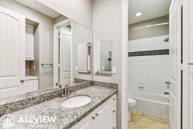 Building Photo - Highly Upgraded 4 Bed, 4.5 Bath Condo Available in Pacific Shores!