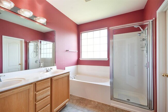 Building Photo - 8518 Cahill Dr