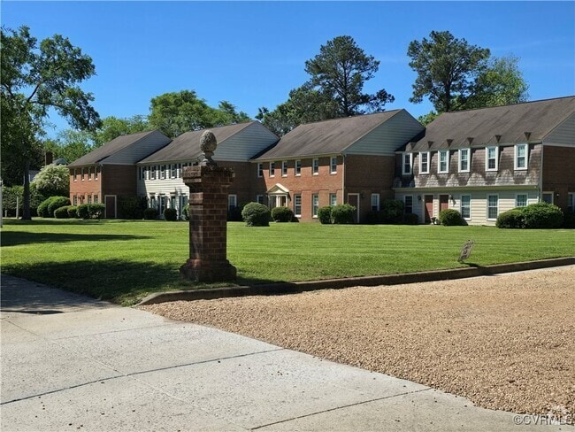Building Photo - 3812 Hermitage Rd