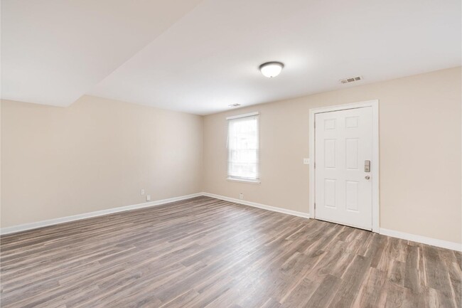 Building Photo - 765 Huntington Pkwy
