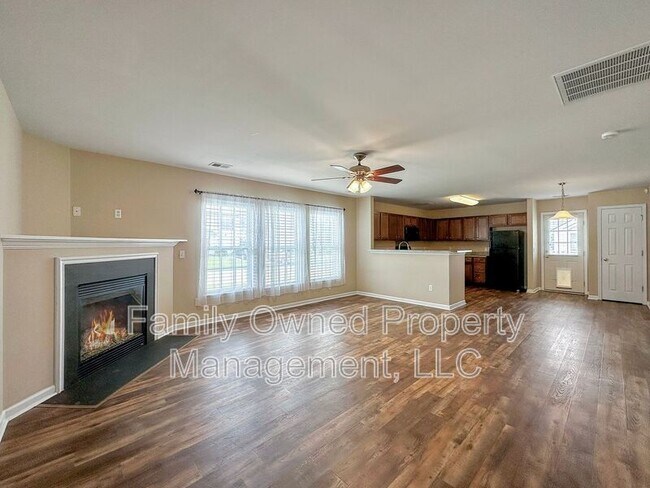 Building Photo - 261 Emerald Isle Dr