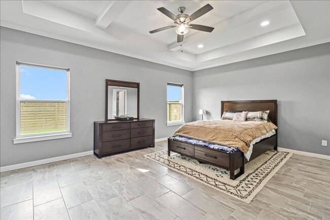 Building Photo - 7958 Snake River Dr