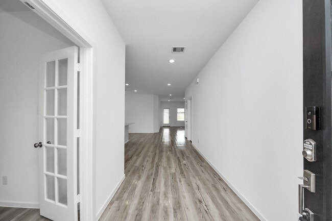 Building Photo - 5106 Marlin Reef Dr