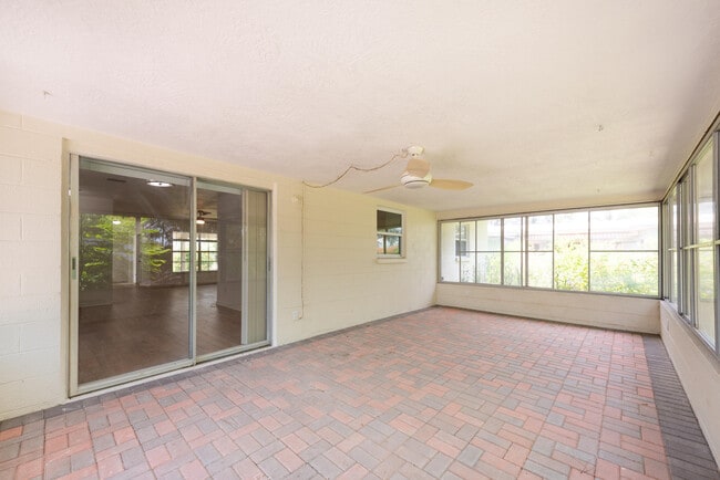 Building Photo - 6143 Tanglewood Dr NE