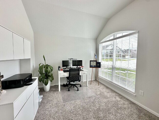 Building Photo - Charming 4-Bedroom Retreat with Granite Accents & Hardwood Elegance in Alvin!