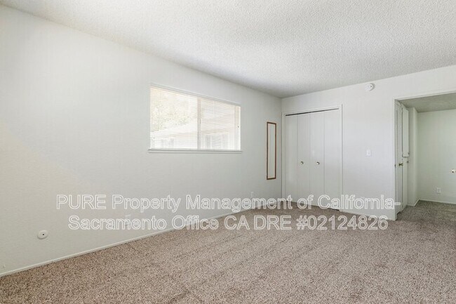 Building Photo - 1201 Rodeo Way