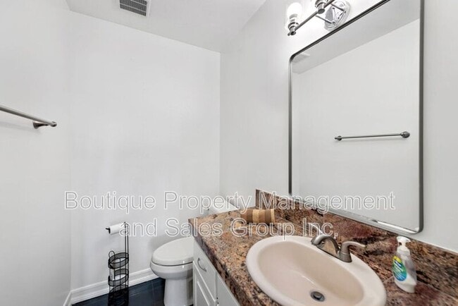 Building Photo - FRONT UNIT-1707 W BALBOA