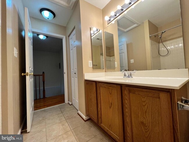 Building Photo - 10168 Elgin Way