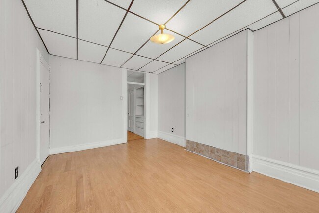 Building Photo - 546 Palisade Ave