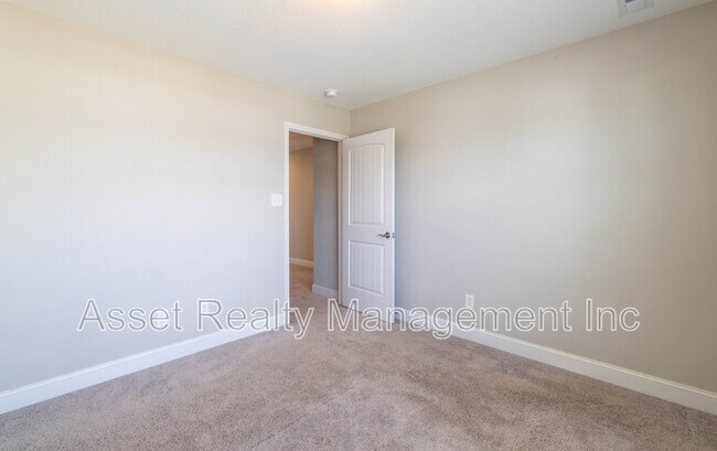 Building Photo - 7703 Honey Oaks Rd