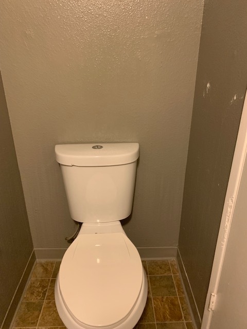 Half bath downstairs - 5101 Glide Dr