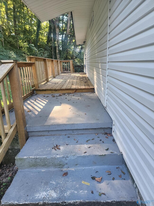 Building Photo - 2108 Pulaski Pike NW