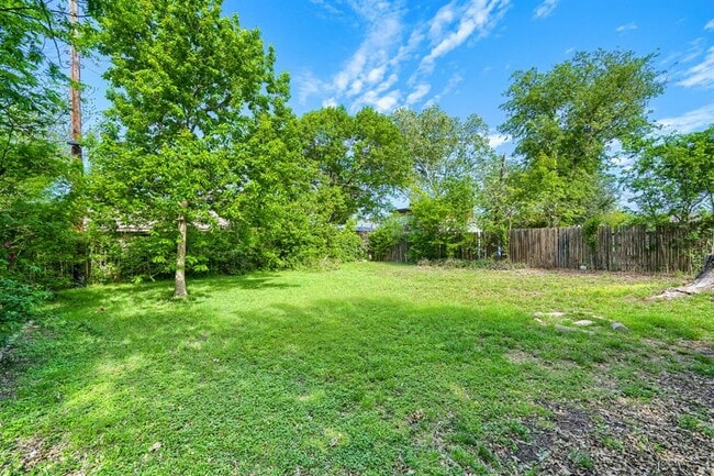 Building Photo - 8308 Hathaway Dr