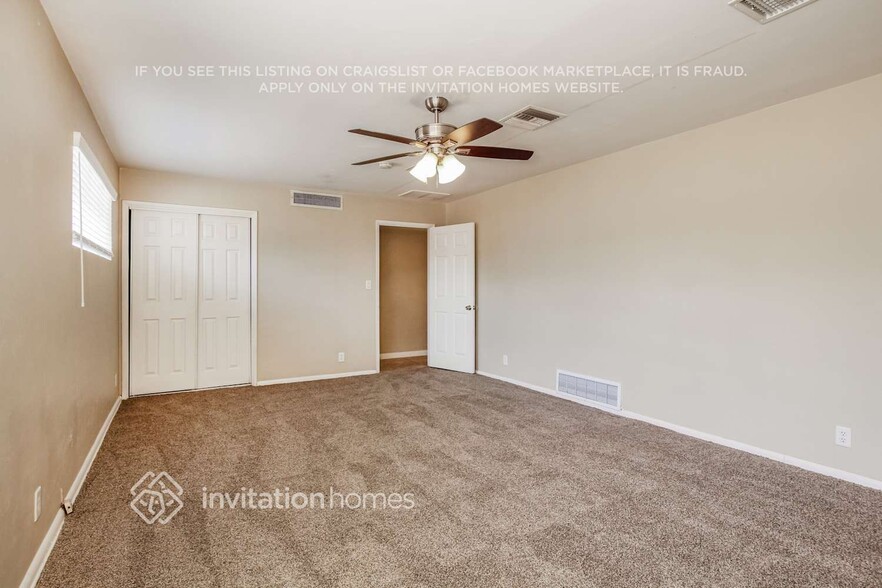 Building Photo - 657 N Sunland Dr