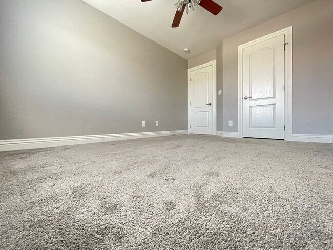 Building Photo - Beautiful 4-Bedroom Home with Den in Mountain’s Edge