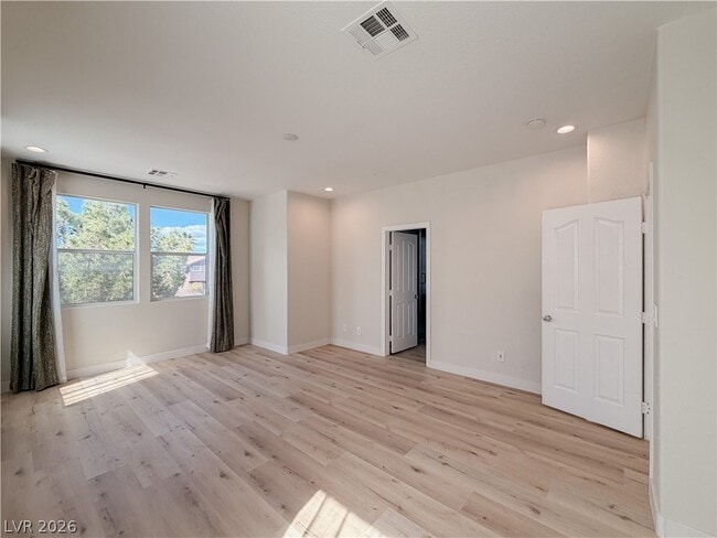 Building Photo - 10150 W Glen Aire Ave