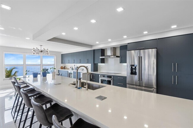 Building Photo - 3900 Galt Ocean Dr