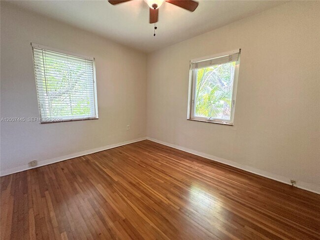 Building Photo - 7734 SW 55th Ave
