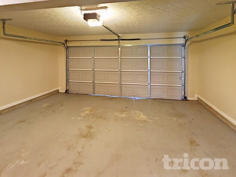 Building Photo - 440 Spring Lake Terrace