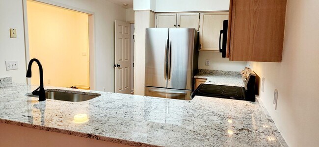 Building Photo - 6015 Caddy Cir