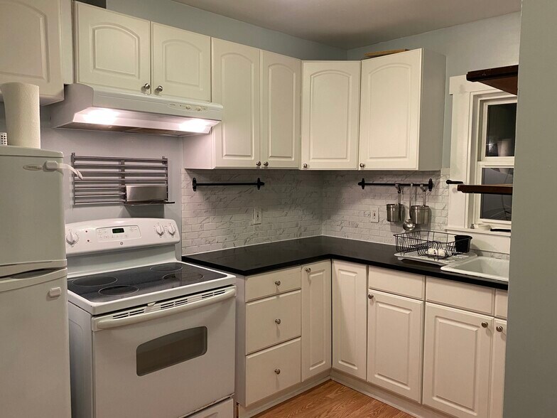 Building Photo - 1637 N 53rd St