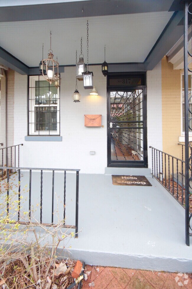 Building Photo - Beautiful 2 BR Townhouse in Atlas District