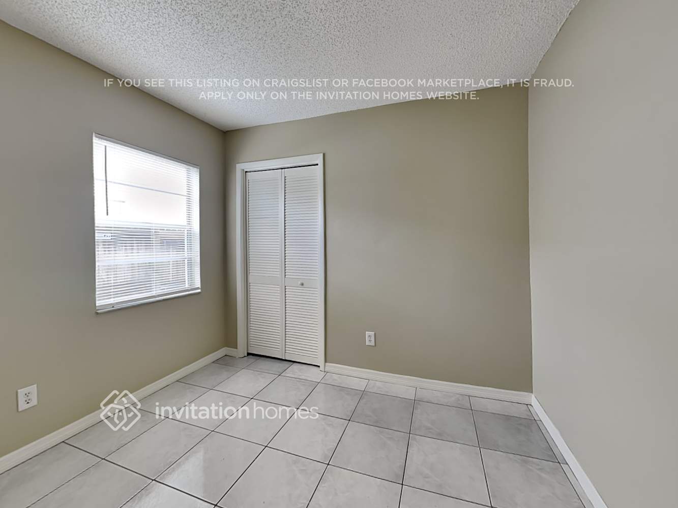 Building Photo - 1737 Lakeview Village Dr