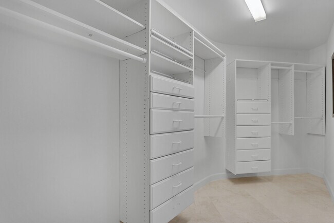 Building Photo - 3000 N Ocean Dr