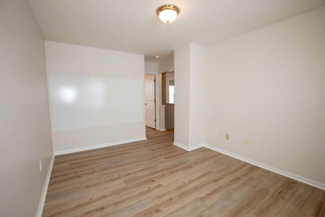 Building Photo - 1656 Nature Dr