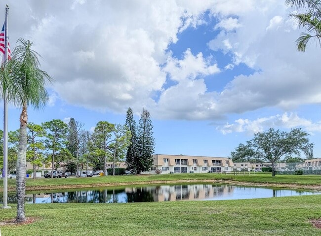 Building Photo - 4464 Oak Terrace Dr