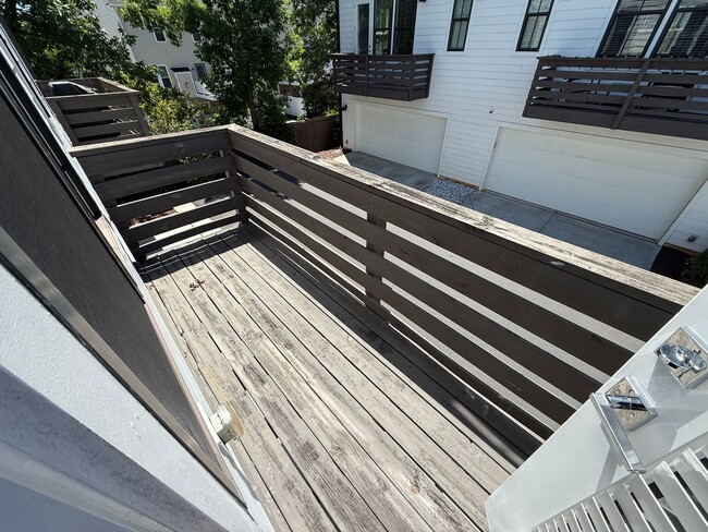 Building Photo - Beauitiful Home in the heart of Ballantyne!!
