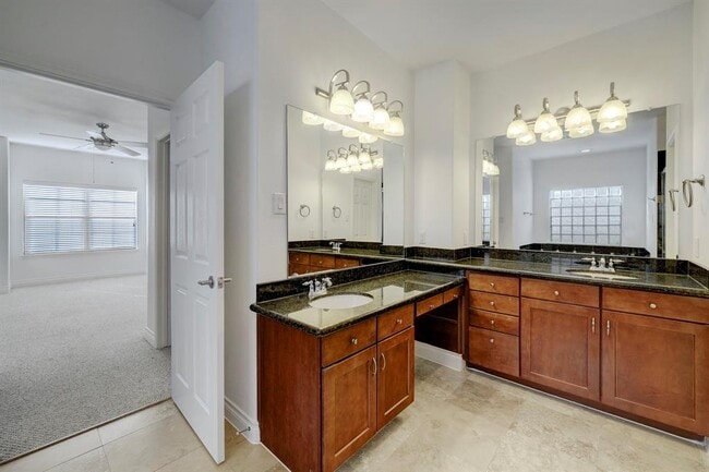 Building Photo - 7539 Highmeadow Dr