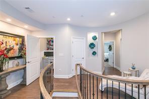 Building Photo - 121 Via Roma