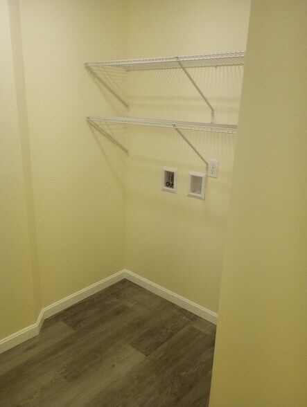 Building Photo - 4 Boulder Dr