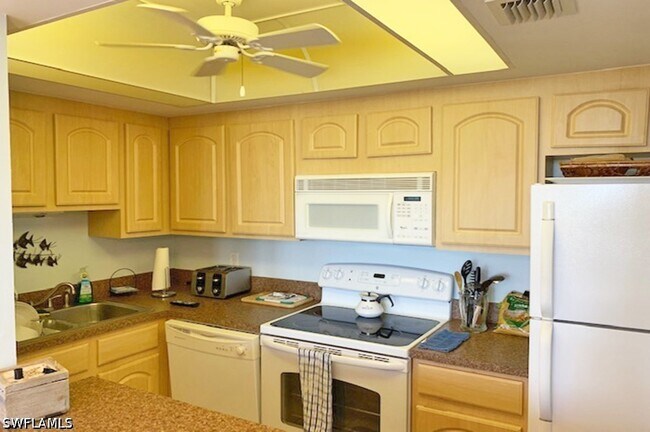 Building Photo - 180 Seaview Ct