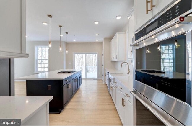 Primary Photo - 10810 Meridian Hill Way