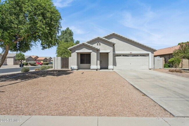 Building Photo - 1556 N Rockwell Ct