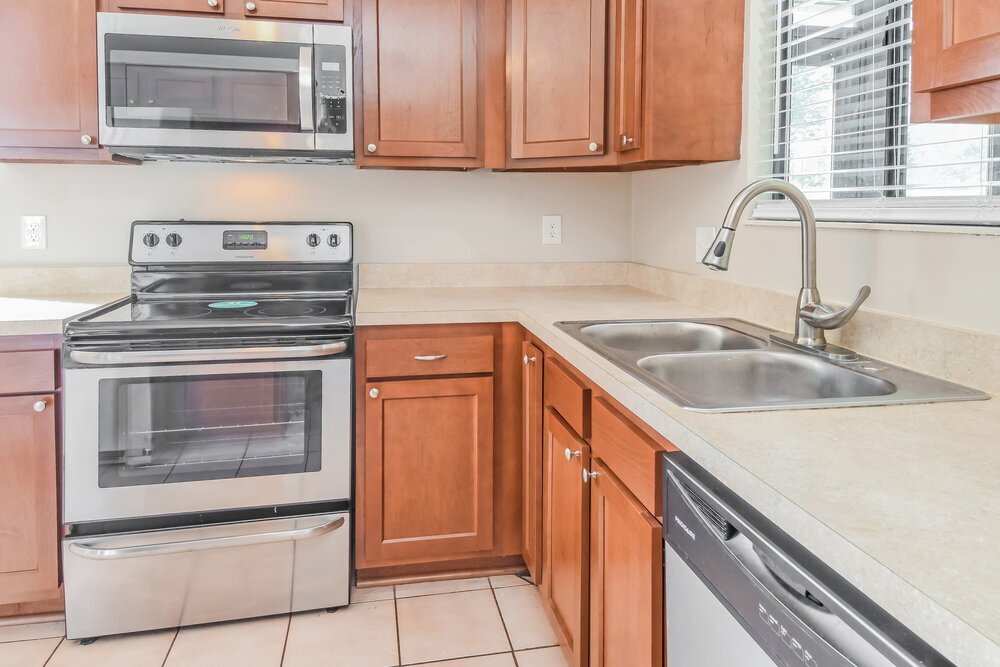 Building Photo - 8850 Cherry Hill Dr