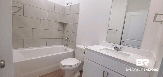Building Photo - 3840 Casita Cir