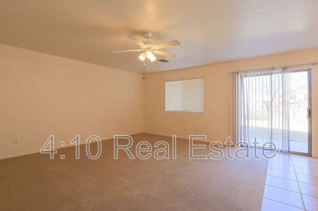 Building Photo - 2320 W Allens Peak Dr