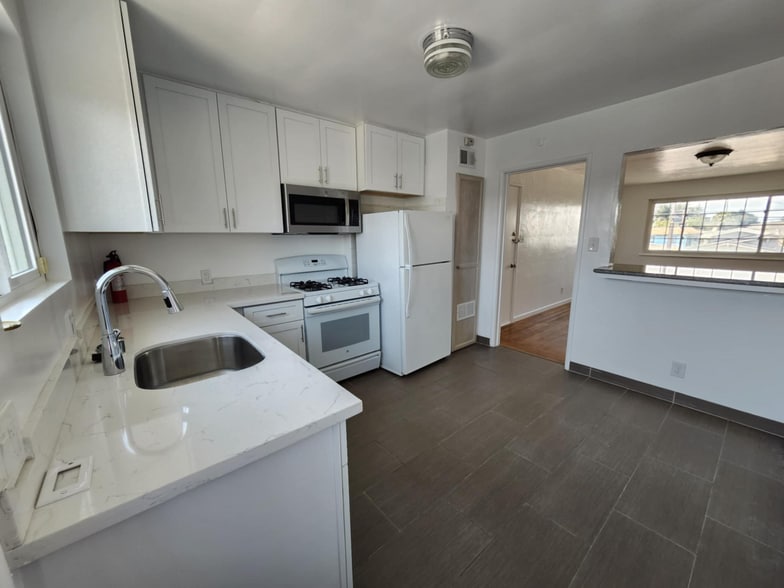 Building Photo - 4300 Market St