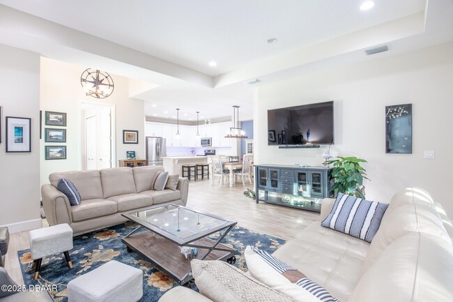 Building Photo - 225 St Somewhere Dr