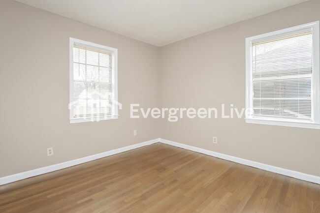 Building Photo - 3519 Naylor Dr