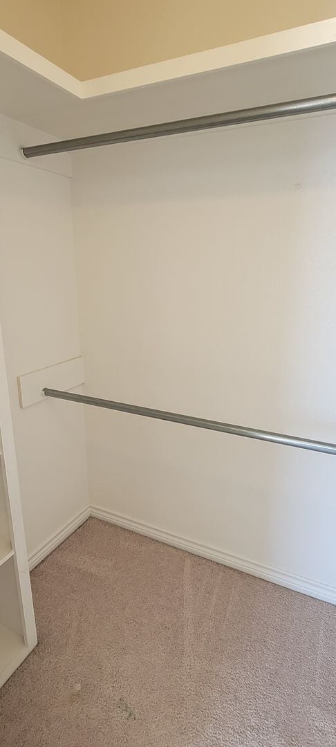 Building Photo - NEWER HOME ON QUIET STREET