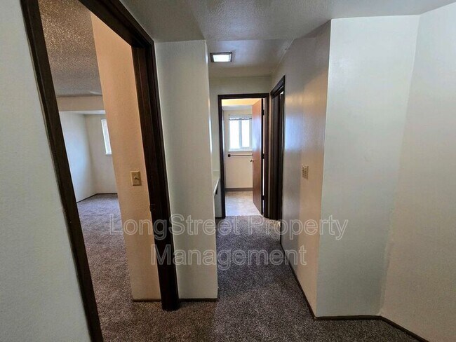 Building Photo - 2145 NW Highland Dr