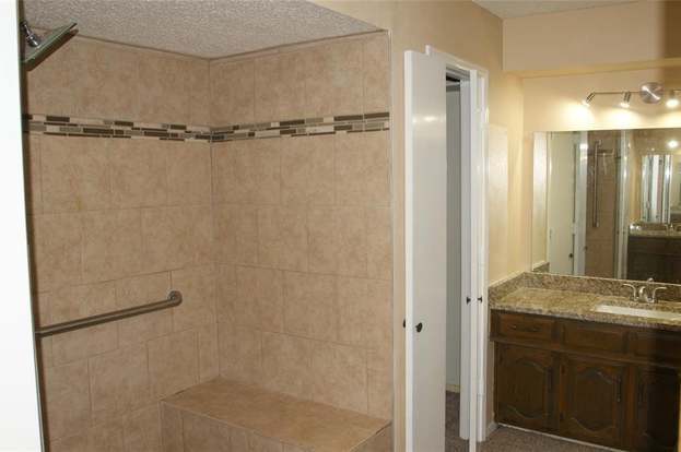 Building Photo - 1025 Cloverdale Ln