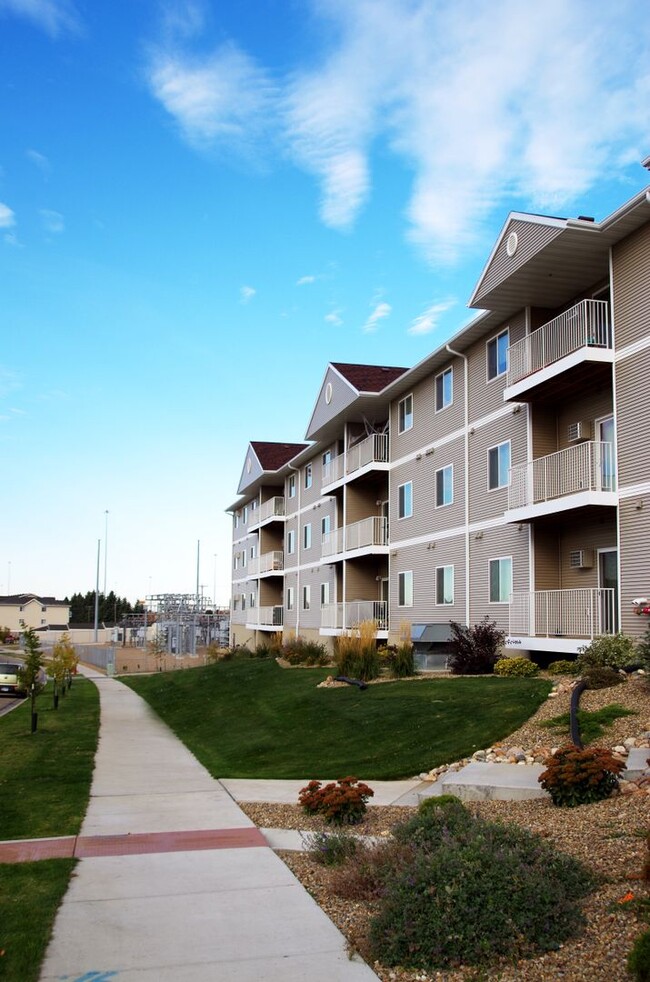 Building Photo - 1 Bedroom Apartment in North Bismarck near BSC with Elevator, W/D and Underground Parking!