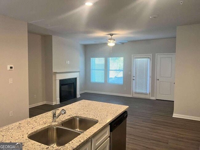 Building Photo - 6093 Mallory Ridge